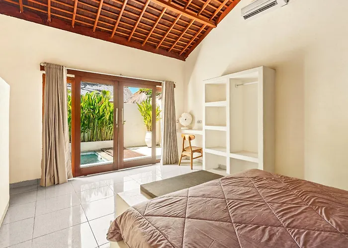 Villa Tropical Complex *