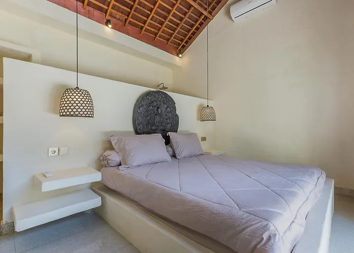 Tropical Complex Villa *