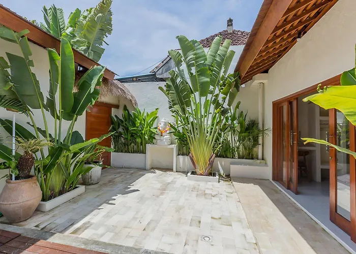 Villa Tropical Complex *